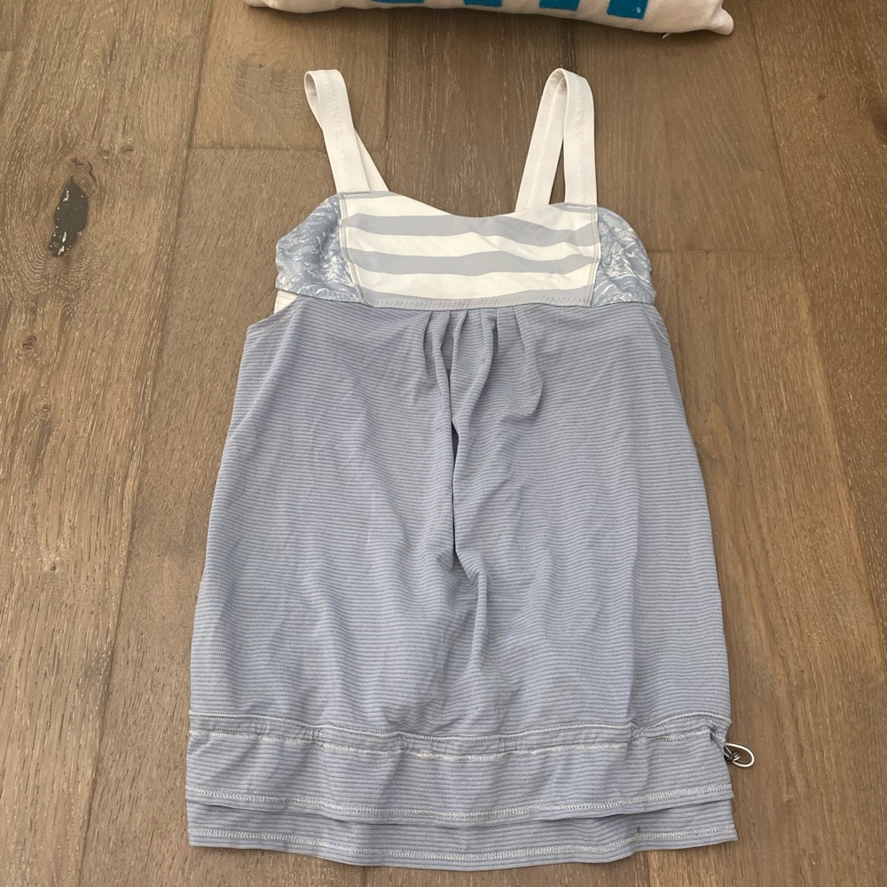 Lululemon tank